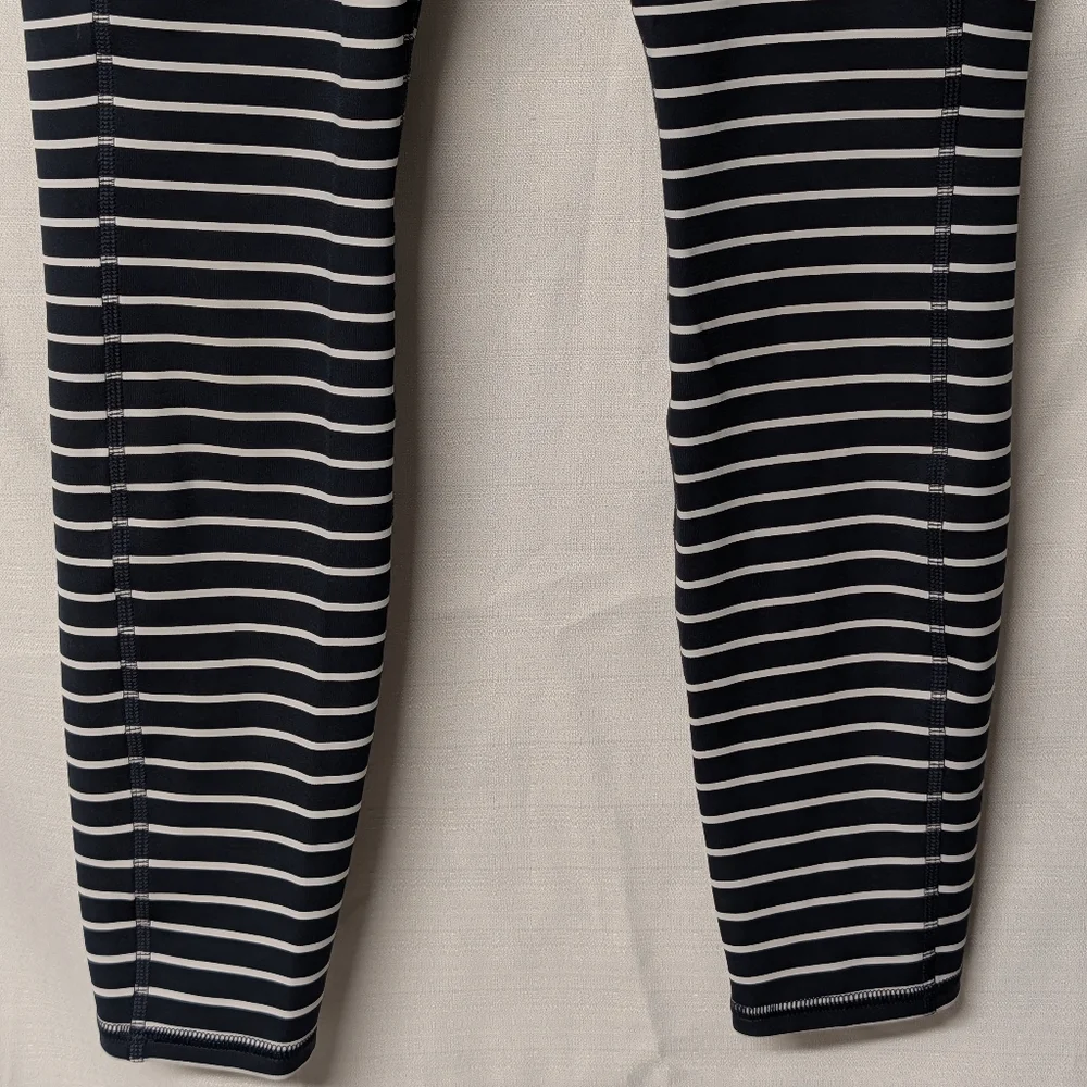 Athleta Navy Blue Striped Yoga Gym Tight Womens Leggings Size XSmall